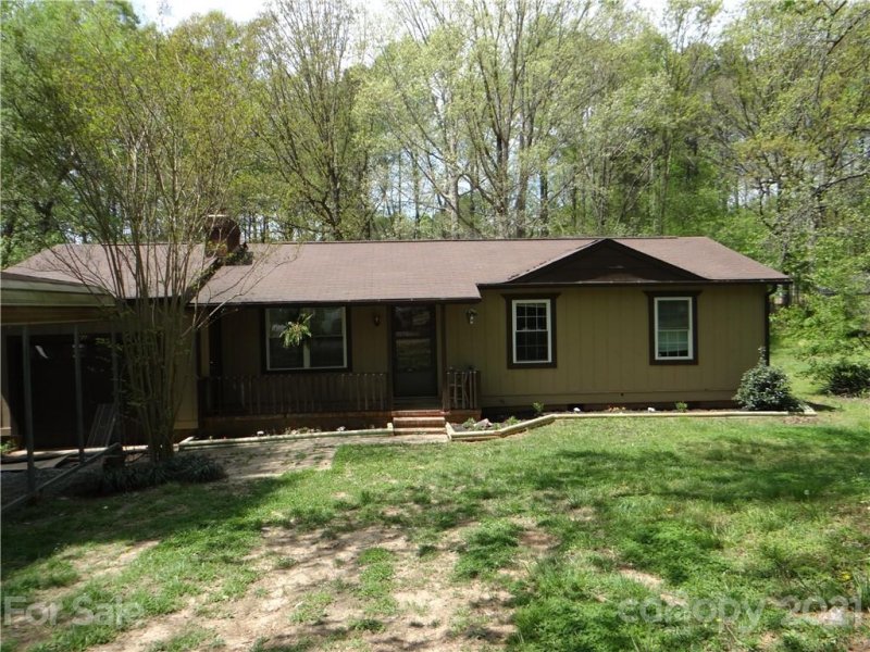 Property image 4 at 6992 Executive Circle, Denver, NC 28037