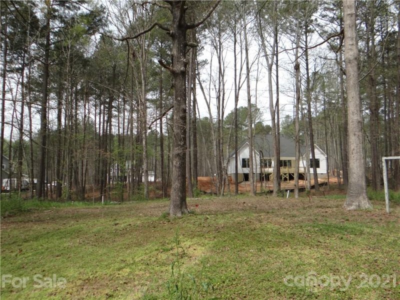 Property image 5 at 6992 Executive Circle, Denver, NC 28037