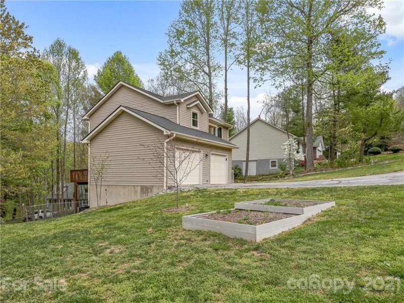 Property image 3 at 101 Tarragon Place, Flat Rock, NC 28731