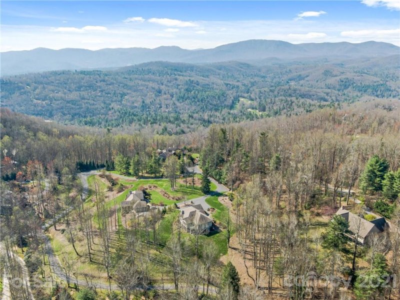 Property image 5 at 144 Village Springs Lane, Hendersonville, NC 28739