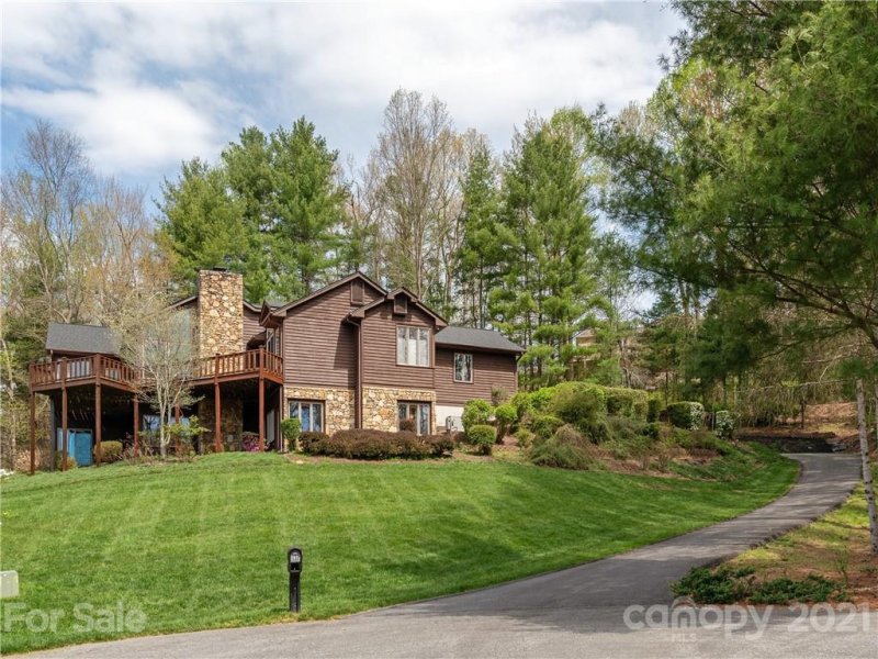 Property image 3 at 137 Cypress Point, Hendersonville, NC 28739