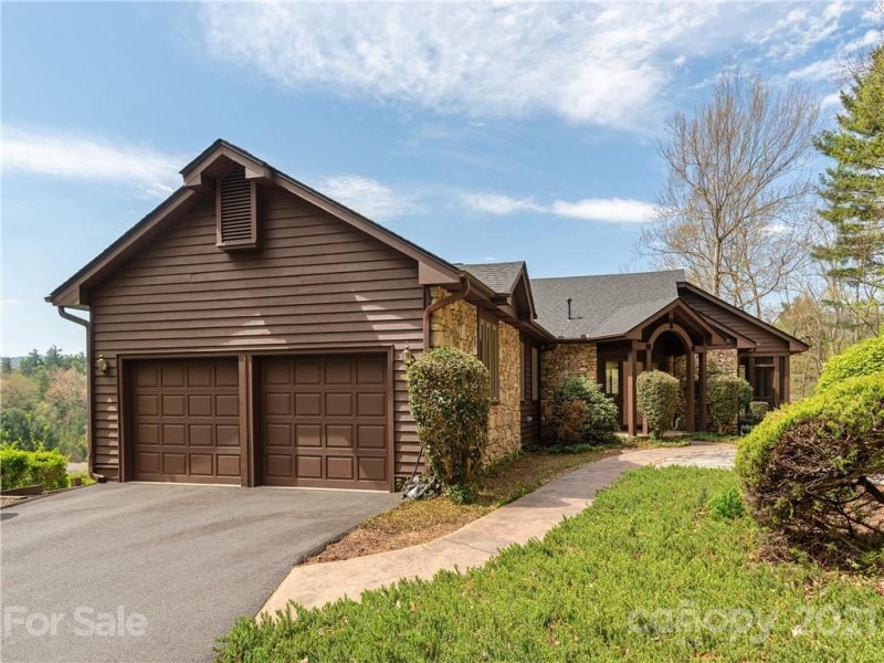 Property image 5 at 137 Cypress Point, Hendersonville, NC 28739