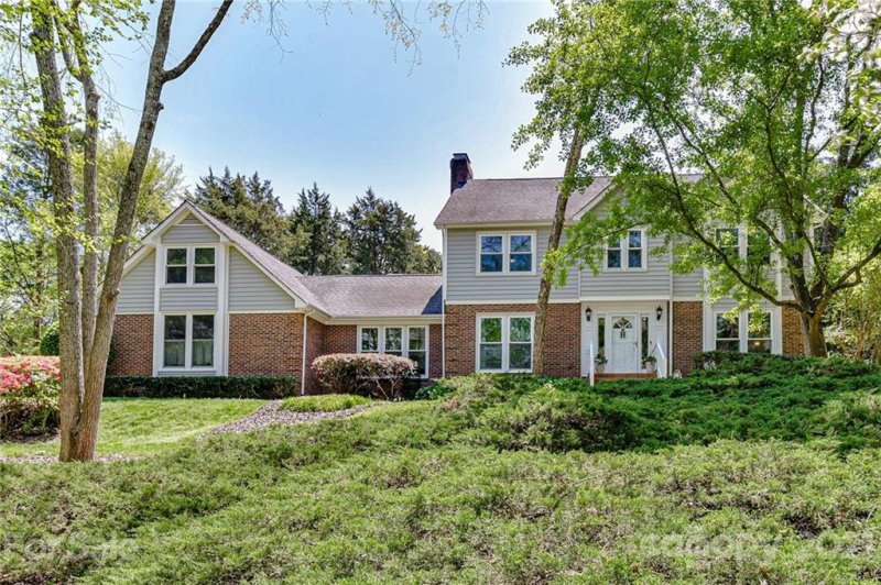 Property image 2 at 5503 Five Knolls Drive, Charlotte, NC 28226