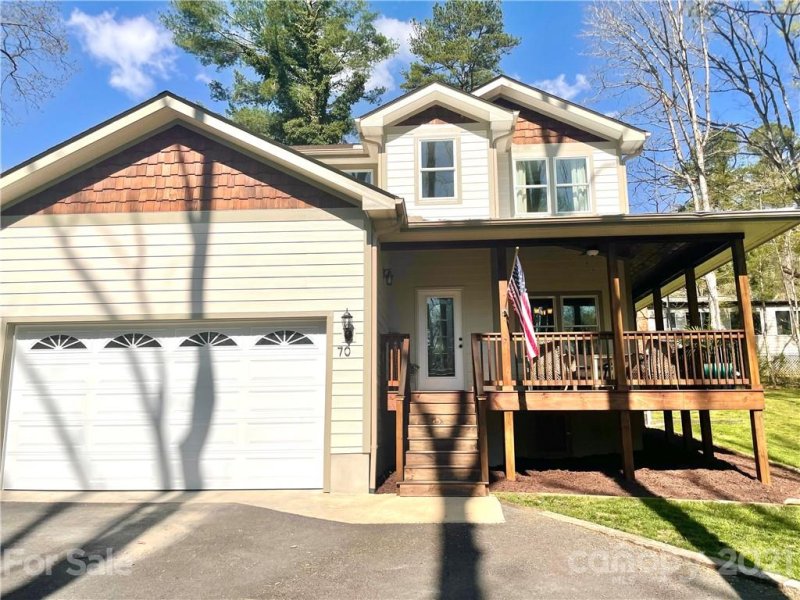 Property image 2 at 70 E Arbutus Trail, Hendersonville, NC 28792