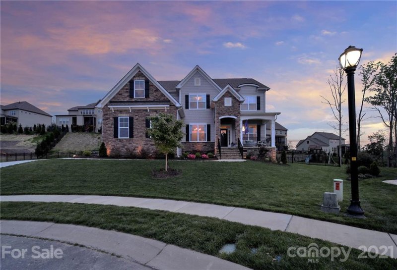 Property image 2 at 433 Cassia Court, Tega Cay, SC 29708