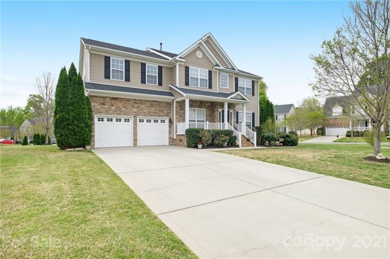 Property image 2 at 570 Evening Mist Drive, Fort Mill, SC 29708