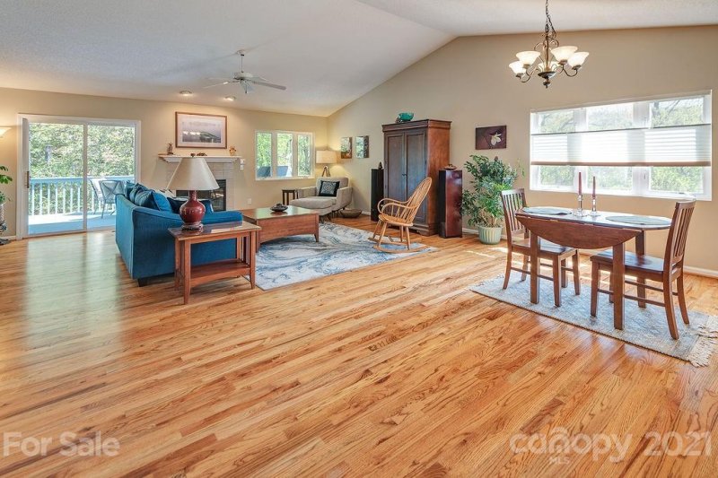 Property image 5 at 8 Creekside Court, Asheville, NC 28803