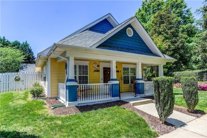 Property image 3 at 14143 Magnolia Bend Drive, Huntersville, NC 28078