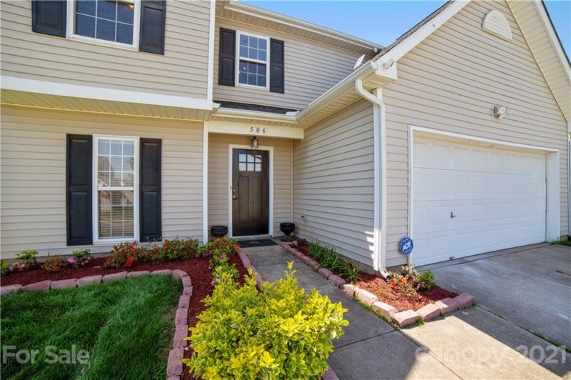 Property image 4 at 506 Elsberry Lane, Charlotte, NC 28213