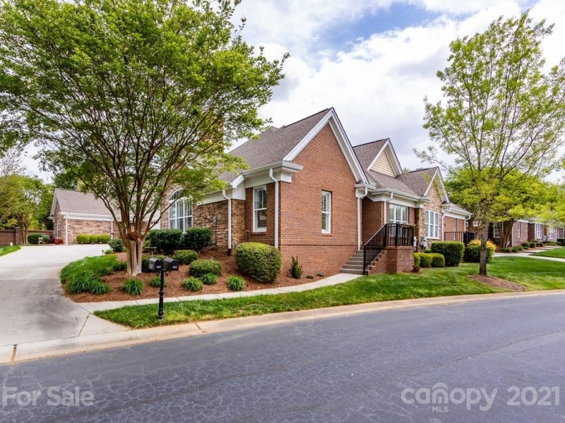 Property image 3 at 2623 Bella Sera Way, Matthews, NC 28105