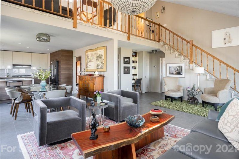 Property image 4 at 204 Fleetwood Plaza, Hendersonville, NC 28739