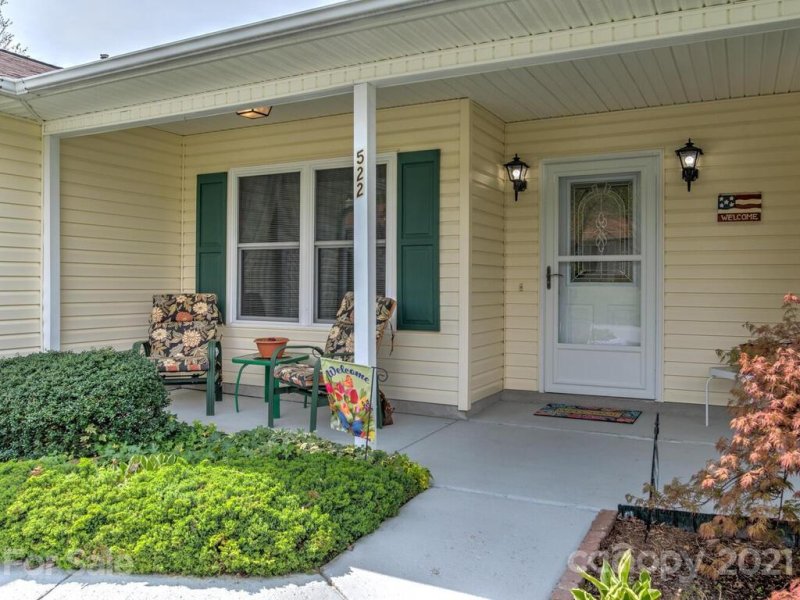 Property image 3 at 522 Woodfield Lane, Hendersonville, NC 28791