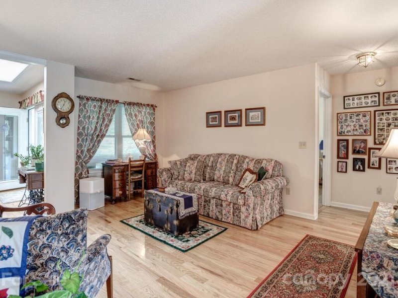 Property image 4 at 522 Woodfield Lane, Hendersonville, NC 28791