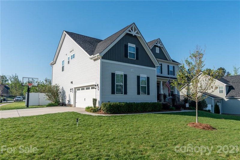 Property image 3 at 120 Willowbrook Drive, Mooresville, NC 28115