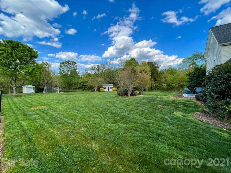 Property image 3 at 117 Heathrow Lane, Statesville, NC 28677