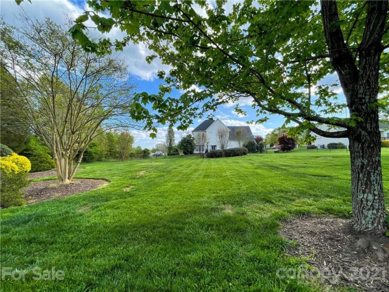 Property image 4 at 117 Heathrow Lane, Statesville, NC 28677