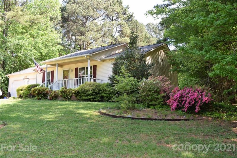 Property image 3 at 954 Cornelius Road, Mooresville, NC 28117