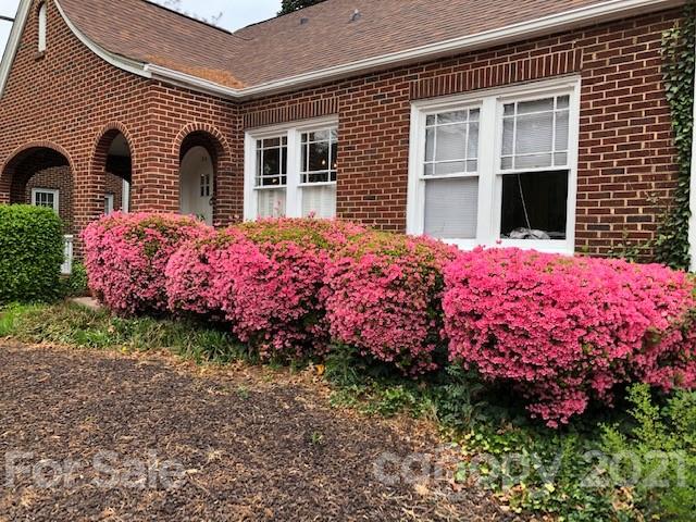 Property image 2 at 29 7th Avenue, Hickory, NC 28601