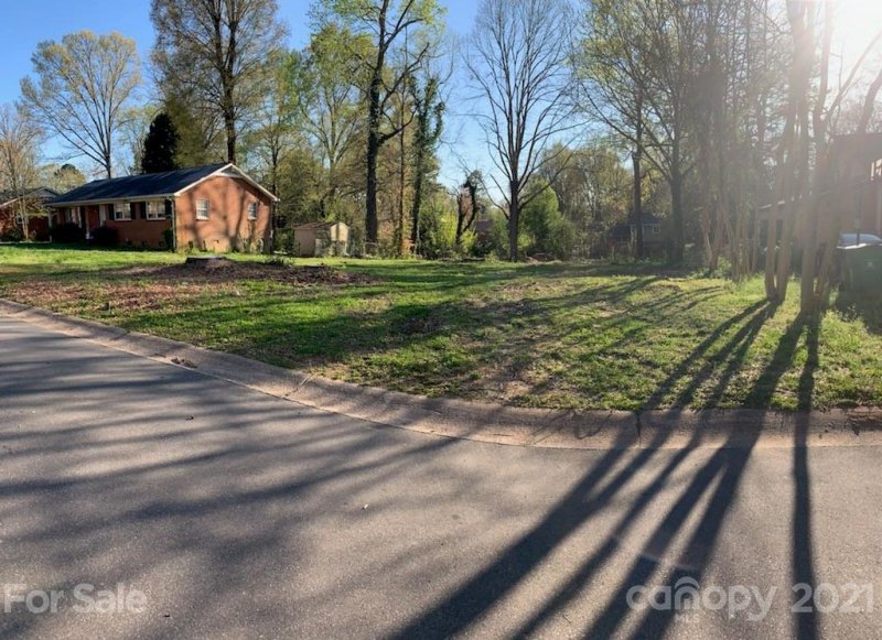 2300 Lanecrest Drive