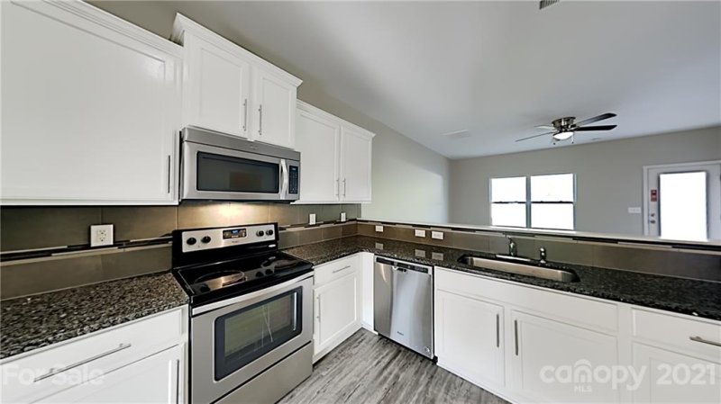 Property image 5 at 350 Battery Circle, Clover, SC 29710