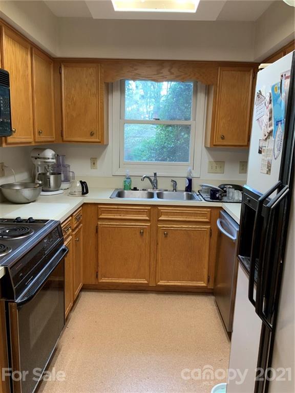 Property image 3 at 855 21st Avenue, Hickory, NC 28601