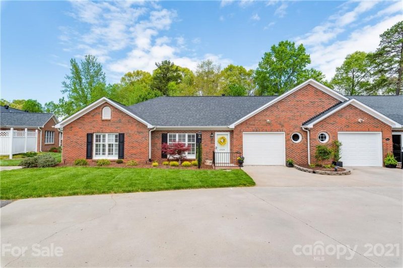 2224 Windsor Woods Drive