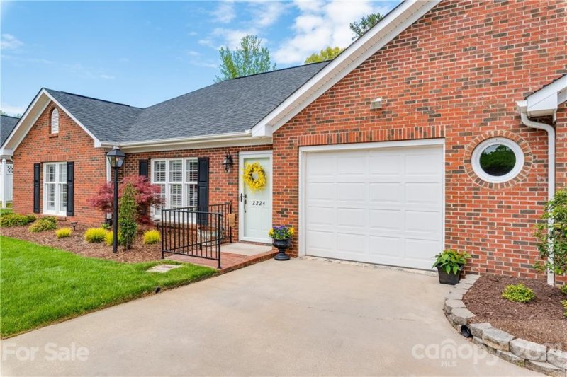 Property image 3 at 2224 Windsor Woods Drive, Gastonia, NC 28054