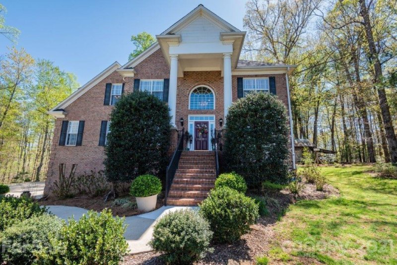 Property image 2 at 1111 Georgetown Lane, Lenoir, NC 28645