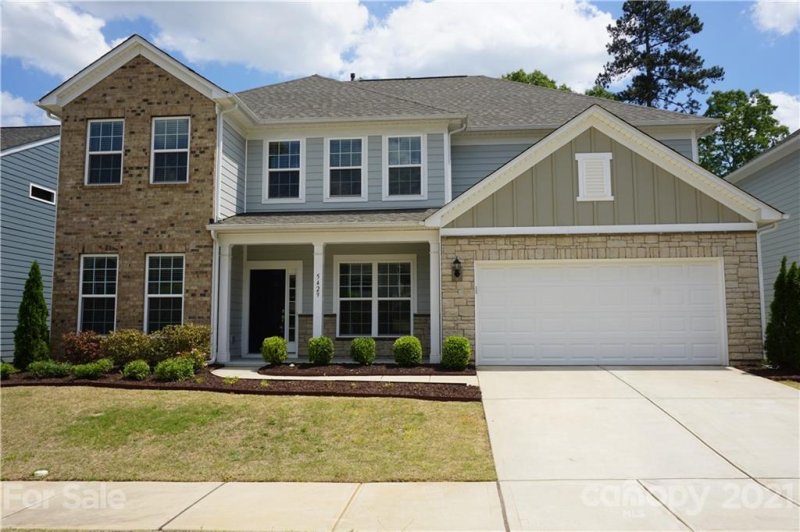 Property image 2 at 5429 Tilley Manor Drive, Matthews, NC 28105