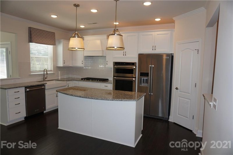 Property image 3 at 5429 Tilley Manor Drive, Matthews, NC 28105