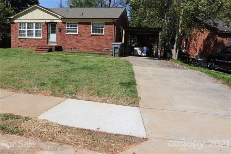Property image 2 at 2730 Dora Drive, Charlotte, NC 28215