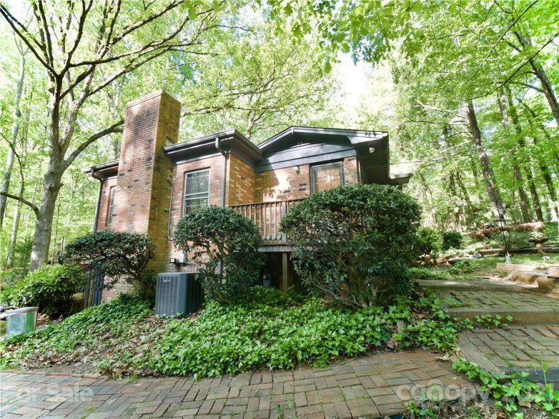 Property image 3 at 3835 Brookwood Road, Charlotte, NC 28215