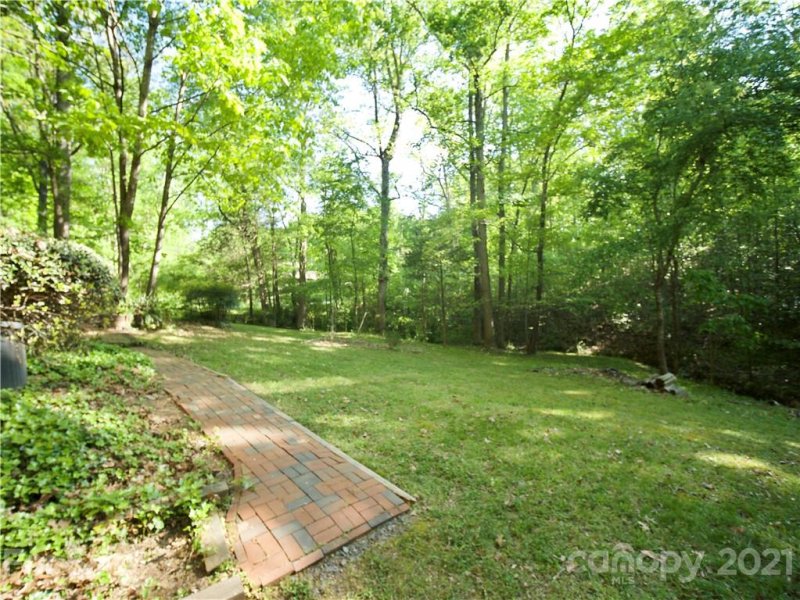 Property image 4 at 3835 Brookwood Road, Charlotte, NC 28215