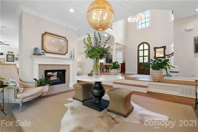 Property image 3 at 5310 Colony Road, Charlotte, NC 28226