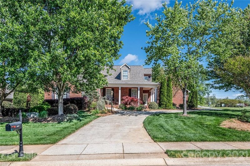 Property image 2 at 1026 Fox Chase Drive, Newton, NC 28658