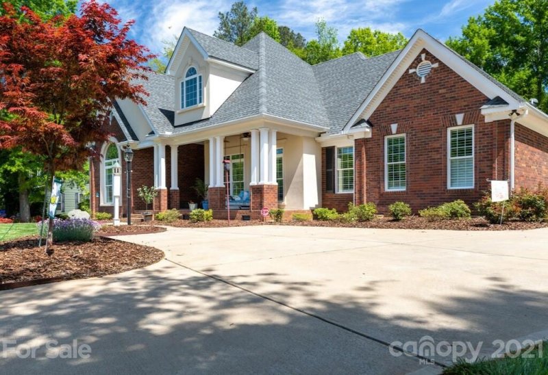 Property image 2 at 512 Wild Oats Court, Rock Hill, SC 29732