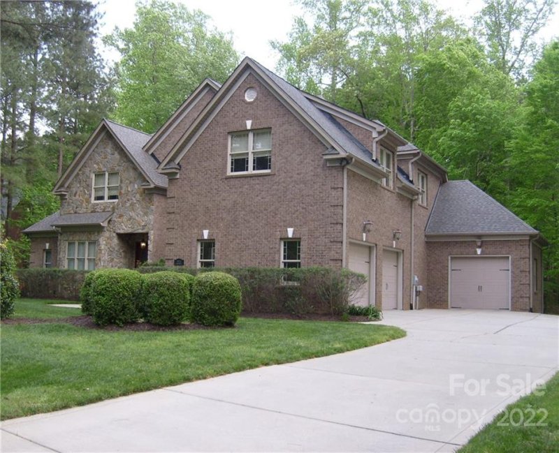 Property image 2 at 213 Winding Forest Drive, Troutman, NC 28166