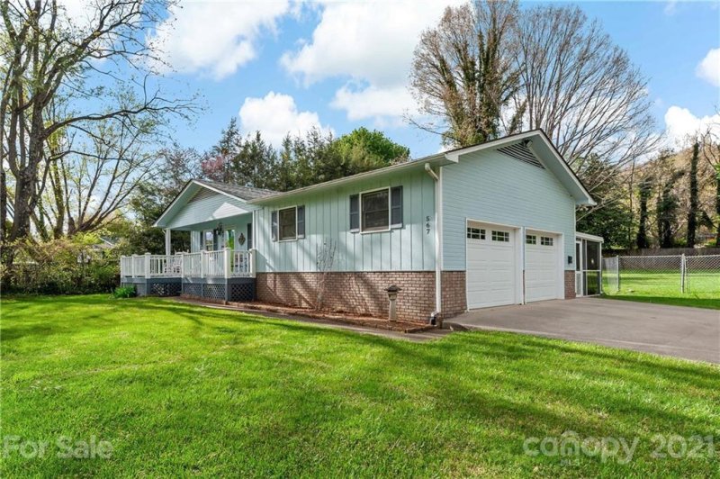 Property image 2 at 567 Bee Tree Road, Swannanoa, NC 28778