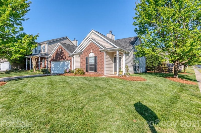 Property image 2 at 3413 Allenwood Road, Charlotte, NC 28270