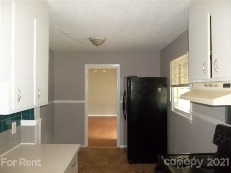 Property image 3 at 372 Leafmore Drive, Charlotte, NC 28213