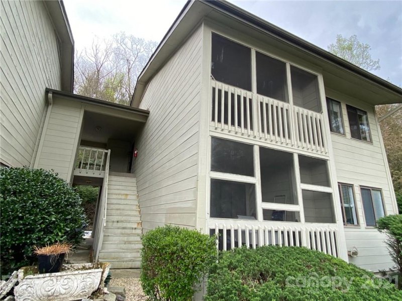 Property image 3 at 45 Lake Drive, Laurel Park, NC 28739