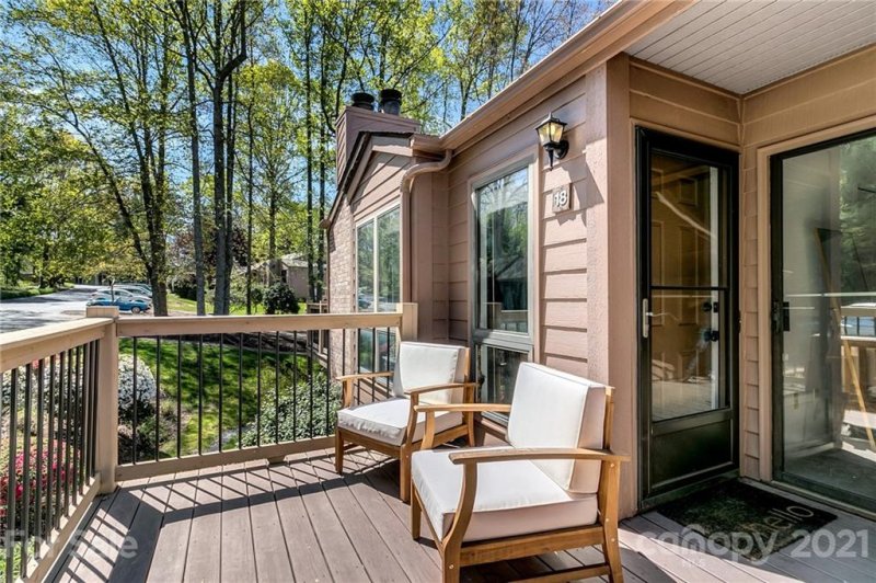 Property image 5 at 18 Ravencroft Lane, Asheville, NC 28803