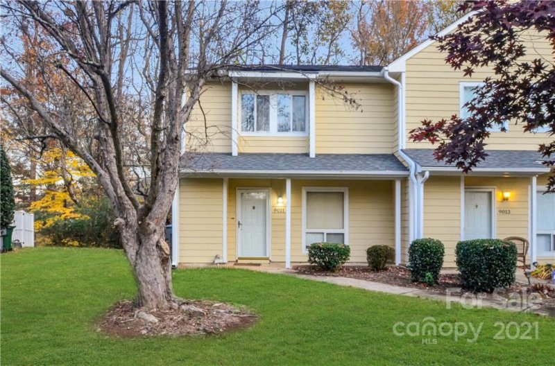 9011 Mcalpine Cove Court