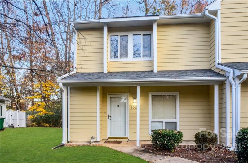 Property image 2 at 9011 Mcalpine Cove Court, Charlotte, NC 28270