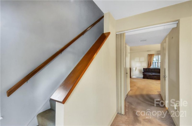 Property image 3 at 9011 Mcalpine Cove Court, Charlotte, NC 28270