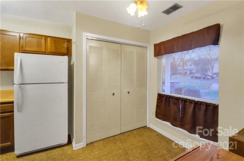 Property image 5 at 9011 Mcalpine Cove Court, Charlotte, NC 28270