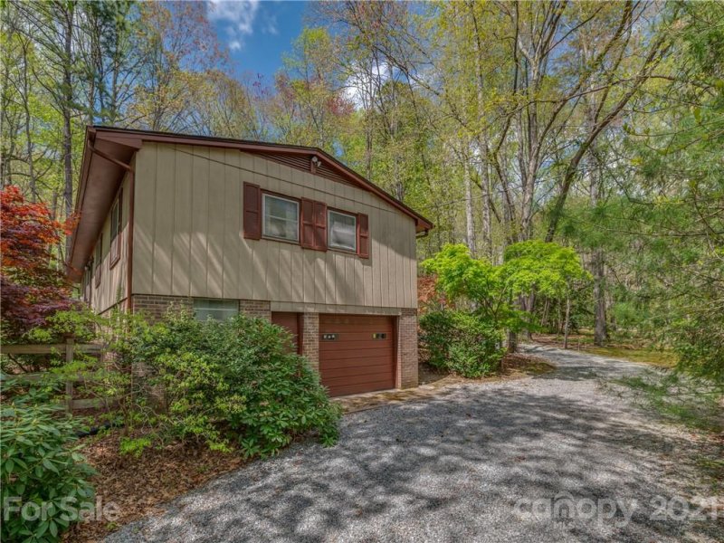 Property image 2 at 213 Gander Way, Hendersonville, NC 28792