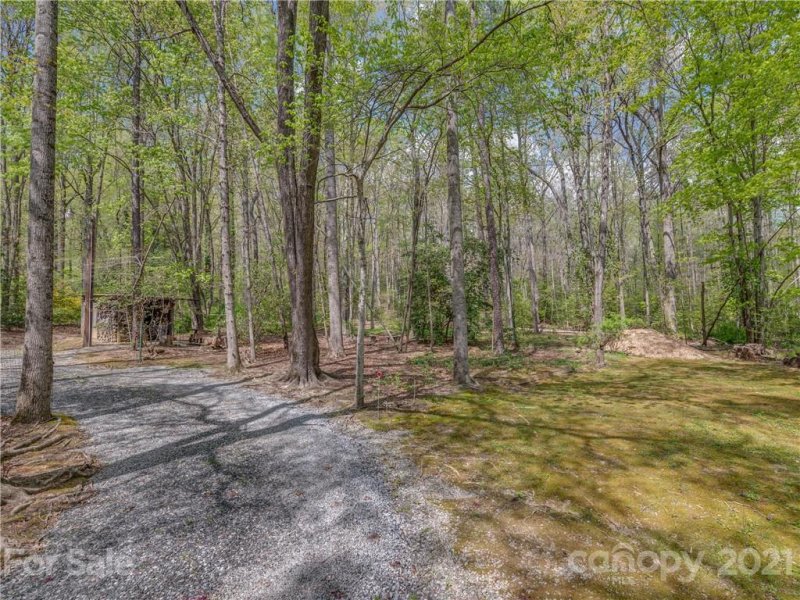 Property image 3 at 213 Gander Way, Hendersonville, NC 28792