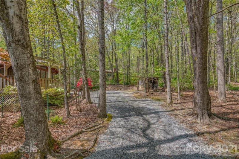 Property image 4 at 213 Gander Way, Hendersonville, NC 28792