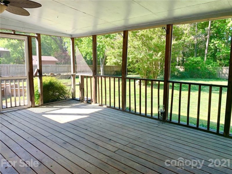 Property image 2 at 15100 Catawba Circle, Matthews, NC 28104